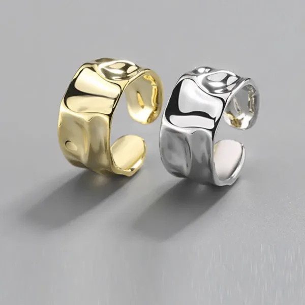 Sortijas Distintivas Y Geométricas: Brillante Y Fascinante Colección De Joyas