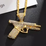 Brillante Collar Elegante con Colgante en Forma de Pistola