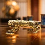 Estatua-de-tigre-de-lat-n-estatuilla-antigua-para-el-hogar-decoraci-n-de-escritorio-en-3.webp