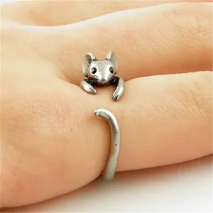 Imagen del producto Fascinante Anillo Brillante para Dama con Adorno de Ratón | Compra online en Tiendafiable