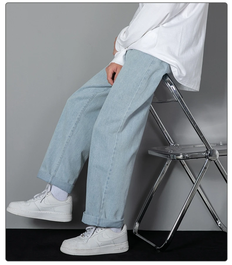 Jeans Rectos Y Sueltos: Auténtico Placer De Vestir