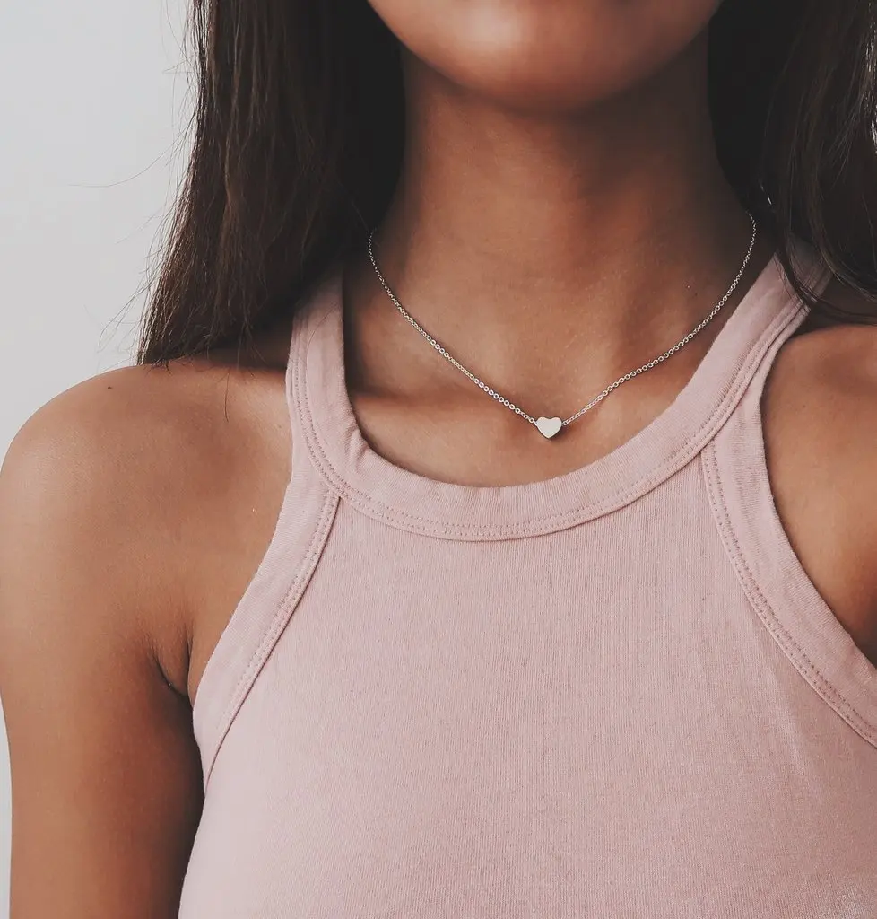 Genial Collar Elegante con Diseño Redondo