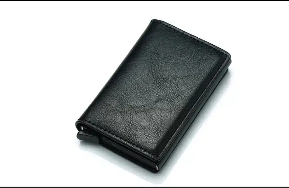 Cartera Ultra Ligera de Aluminio: Estilo y Durabilidad en un Solo Accesorio