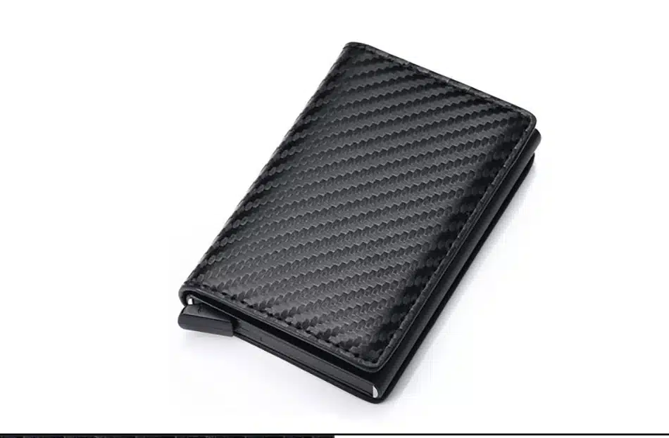 Cartera Ultra Ligera de Aluminio: Estilo y Durabilidad en un Solo Accesorio