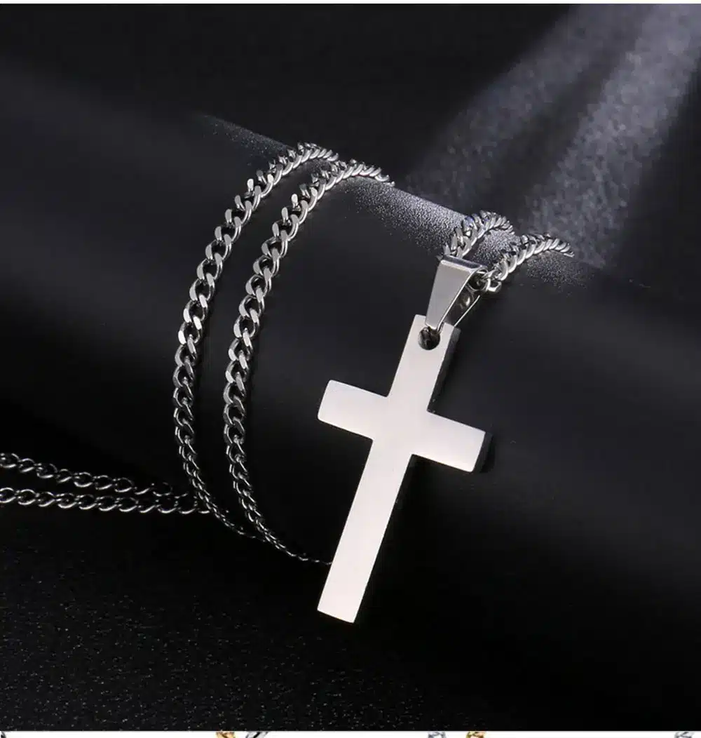 Extraordinario Collar De Cruz De Acero Inoxidable
