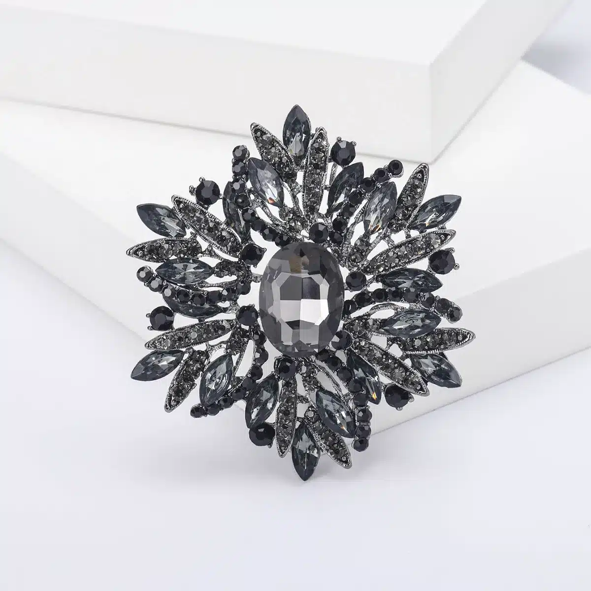 Fenomenal Broche De Flores De Cristal De Mujeres Fenomenal Broche De Flores De Cristal De Mujeres