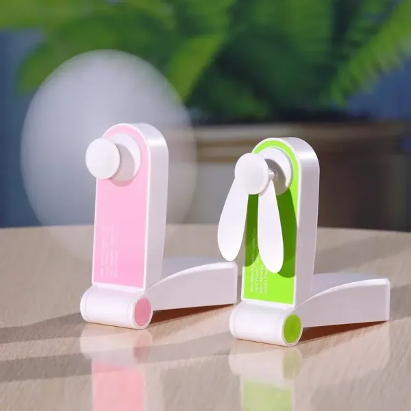 Imagen del producto Mini ventilador USB: Frescura portátil y eficaz para tus aventuras (portátil, frescura, aventuras) | Compra online en Tiendafiable