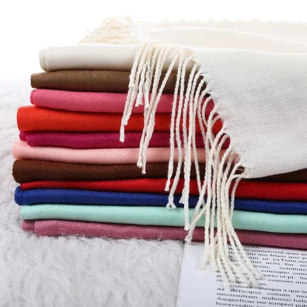 Imagen Del Producto Bufanda De Cachemira Sólida Para Mujer: Elegancia Y Calidez En Un Solo Accesorio | Compra Online En Tiendafiable