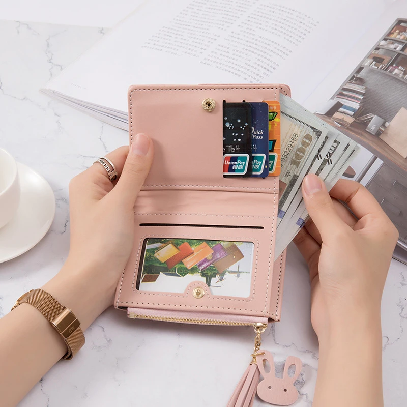 Cartera De Mujer De Cuero: Elegancia Y Estilo En Un Accesorio Imprescindible Cartera De Mujer De Cuero: Elegancia Y Estilo En Un Accesorio Imprescindible