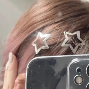 Imagen del producto Horquilla de estrella Y2K para mujer: Estilo retro y elegante para tu cabello | Compra online en Tiendafiable