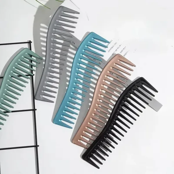 Imagen Del Producto Peine De Dientes Anchos Curvo: Desenreda Y Estiliza Tu Cabello Fácilmente | Compra Online En Tiendafiable