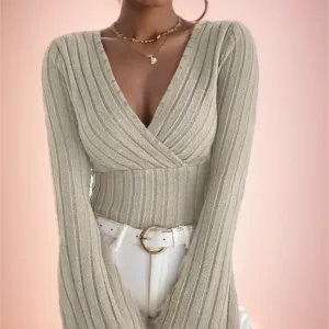 Imagen del producto Tops ajustados a rayas con cuello en V para mujer de manga larga | Compra online en Tiendafiable