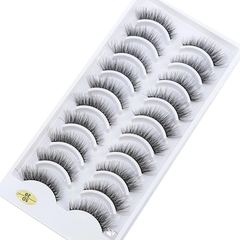 Pestañas postizas largas y naturales: realza tu mirada al instante