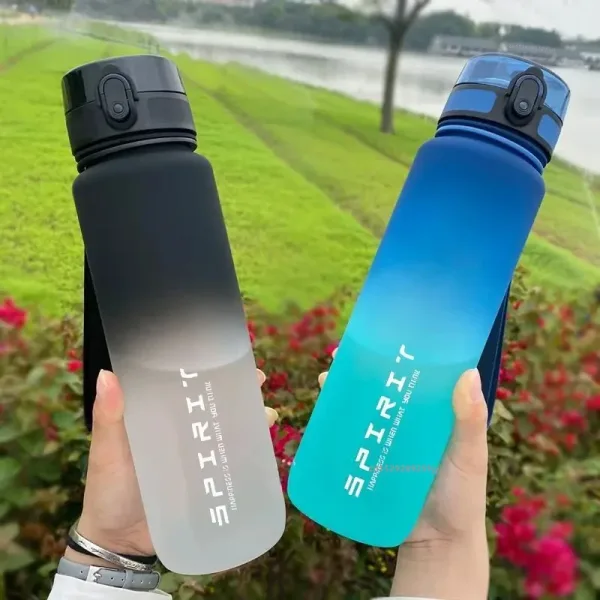 Imagen del producto Botella de agua deportiva: hidratación óptima para tus entrenamientos | Compra online en Tiendafiable