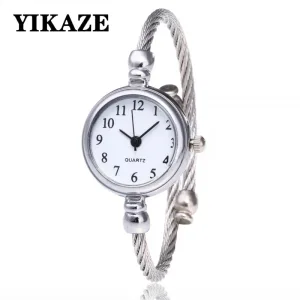 Imagen del producto pulsera pequeña, reloj de lujo de acero inoxidable para mujer | Compra online en Tiendafiable