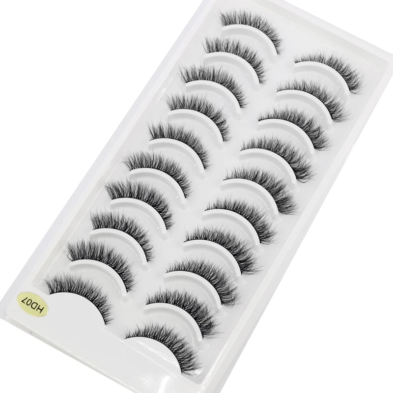 Pestañas postizas largas y naturales: realza tu mirada al instante