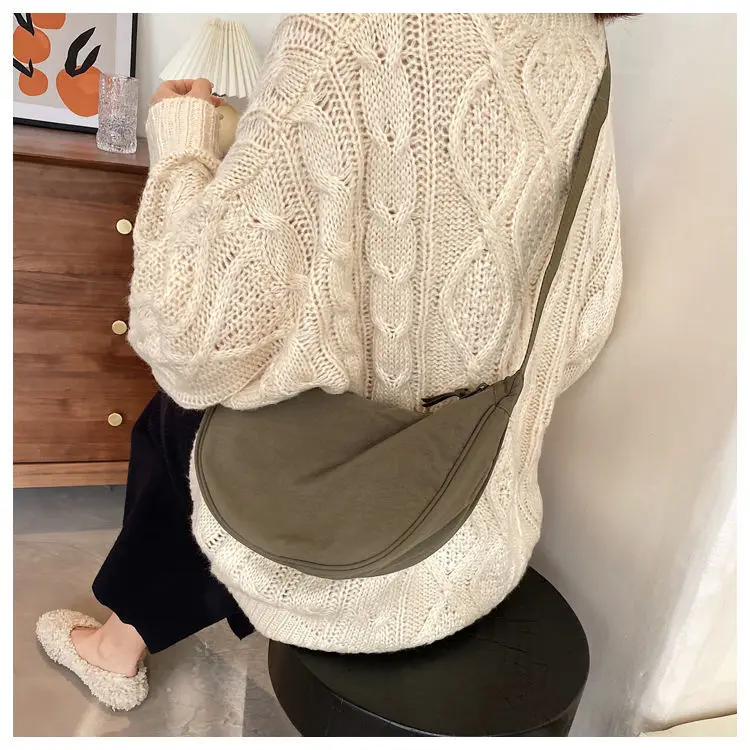 Bolso Bandolera De Nailon Para Mujer: Estilo Y Comodidad En Un Solo Accesorio