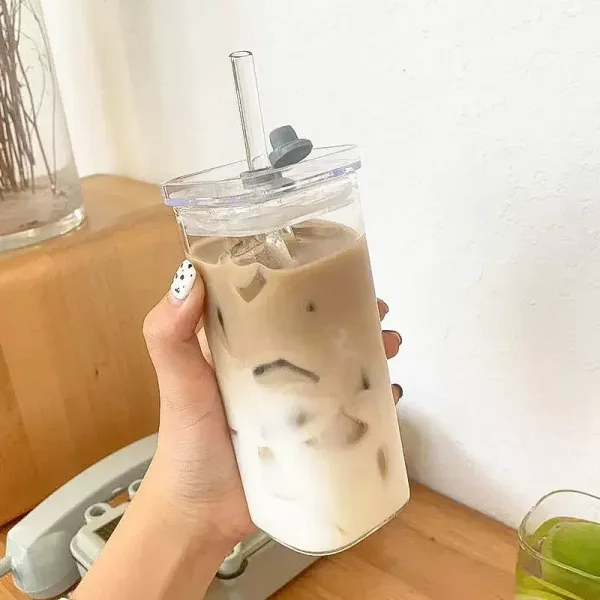 Taza cuadrada de vidrio con tapa y pajita: la opción perfecta para disfrutar tus bebidas