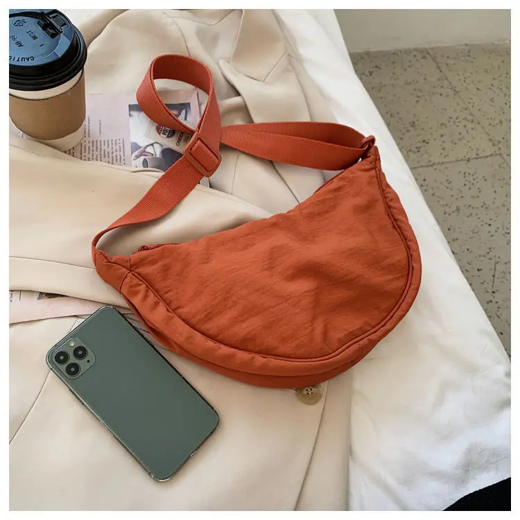 Bolso Bandolera De Nailon Para Mujer: Estilo Y Comodidad En Un Solo Accesorio