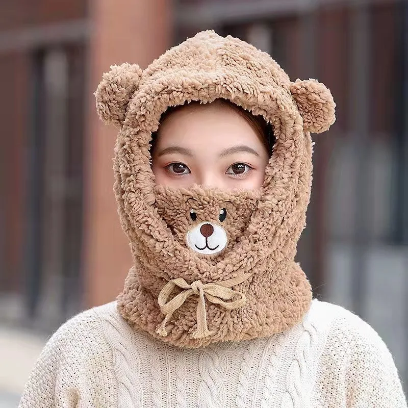Gorro de cordero con orejas de oso