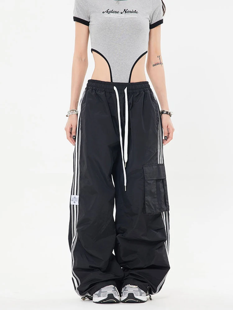 Pantalones Cargo Para Mujer: Estilo Retro Y Urbano En Tendencia Pantalones Cargo Para Mujer: Estilo Retro Y Urbano En Tendencia