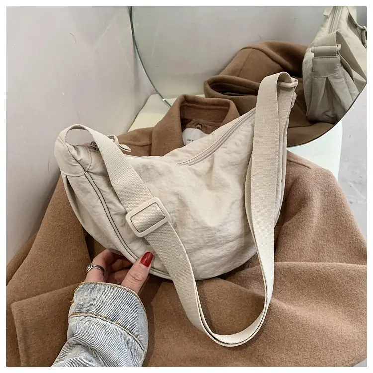 Bolso Bandolera De Nailon Para Mujer: Estilo Y Comodidad En Un Solo Accesorio