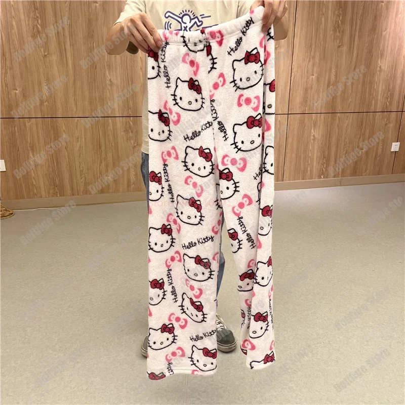 Pijama de Hello Kitty para mujer: cómodo y adorable