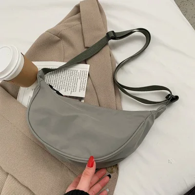 Bolso Bandolera De Nailon Para Mujer: Estilo Y Comodidad En Un Solo Accesorio