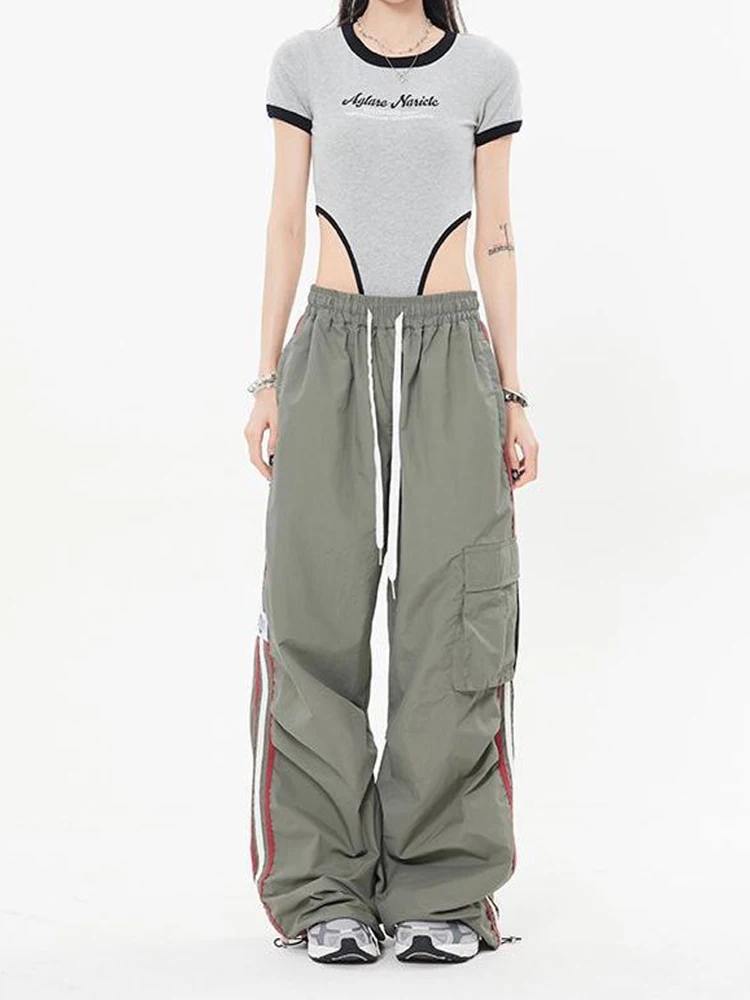 Pantalones Cargo Para Mujer: Estilo Retro Y Urbano En Tendencia Pantalones Cargo Para Mujer: Estilo Retro Y Urbano En Tendencia