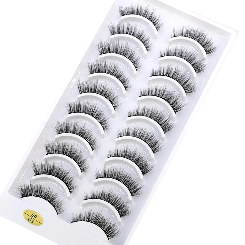 Pestañas postizas largas y naturales: realza tu mirada al instante