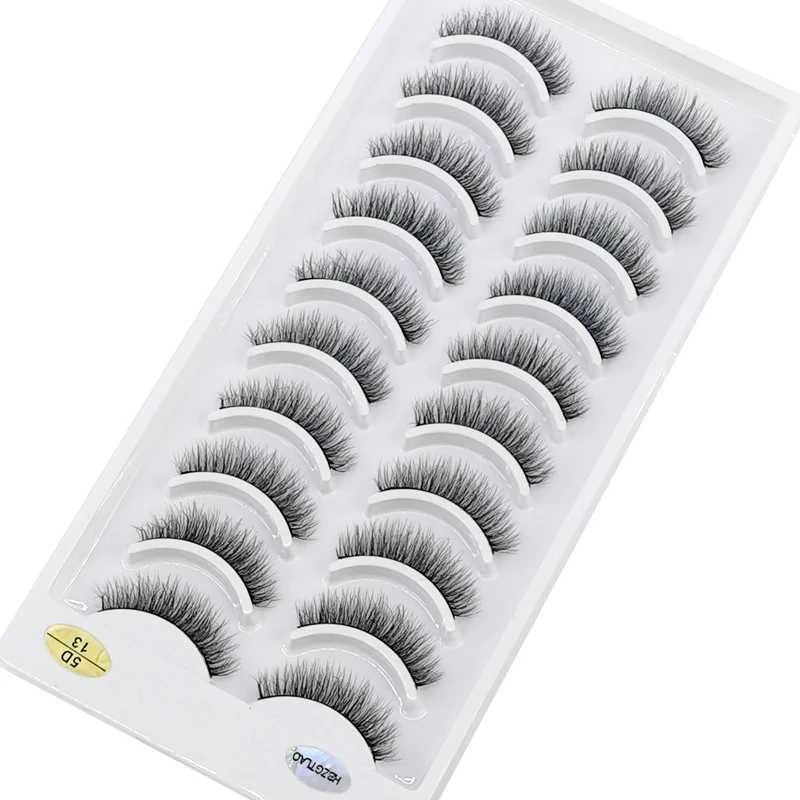 Pestañas postizas largas y naturales: realza tu mirada al instante
