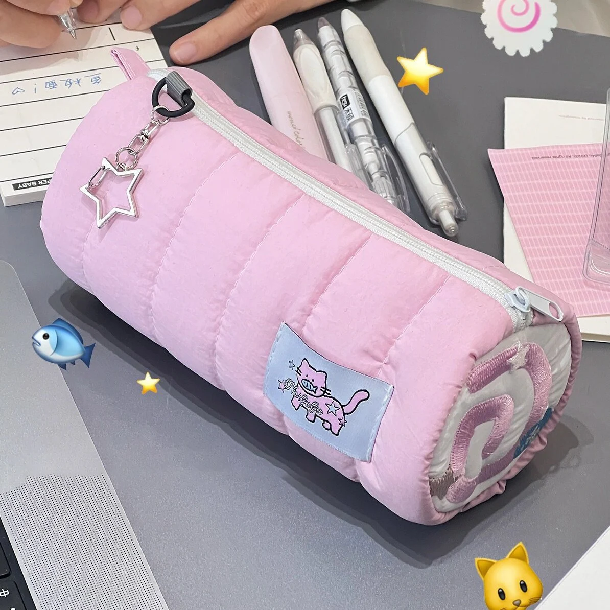 Estuche Escolar Amplio: Organiza Tus Útiles Con Estilo Estuche Escolar Amplio: Organiza Tus Útiles Con Estilo