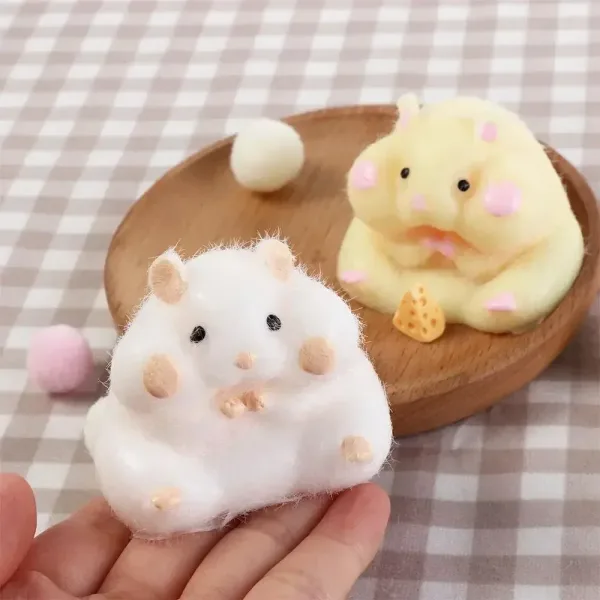 Favores De Fiesta: Lindo Juguete De Hámster De Silicona Para Apretar