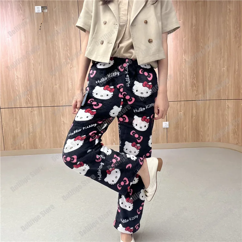 Pijama de Hello Kitty para mujer: cómodo y adorable