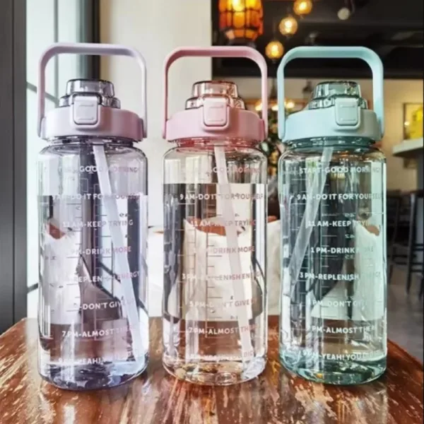 Imagen Del Producto Botella De Agua De 2 Litros Con Pajita: Hidratación Fácil Y Práctica | Compra Online En Tiendafiable