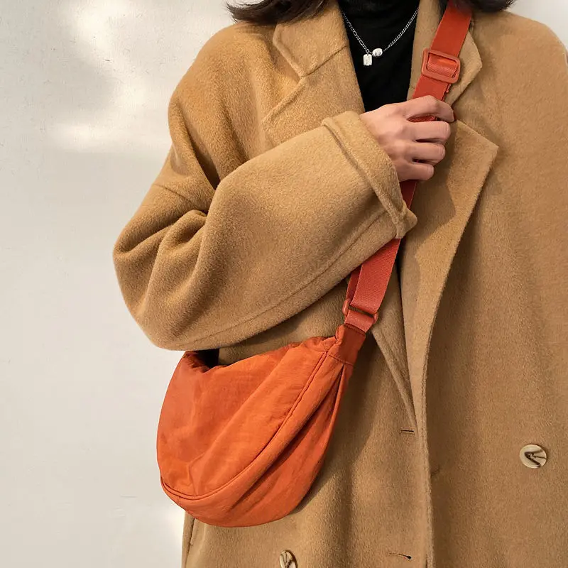 Bolso Bandolera De Nailon Para Mujer: Estilo Y Comodidad En Un Solo Accesorio