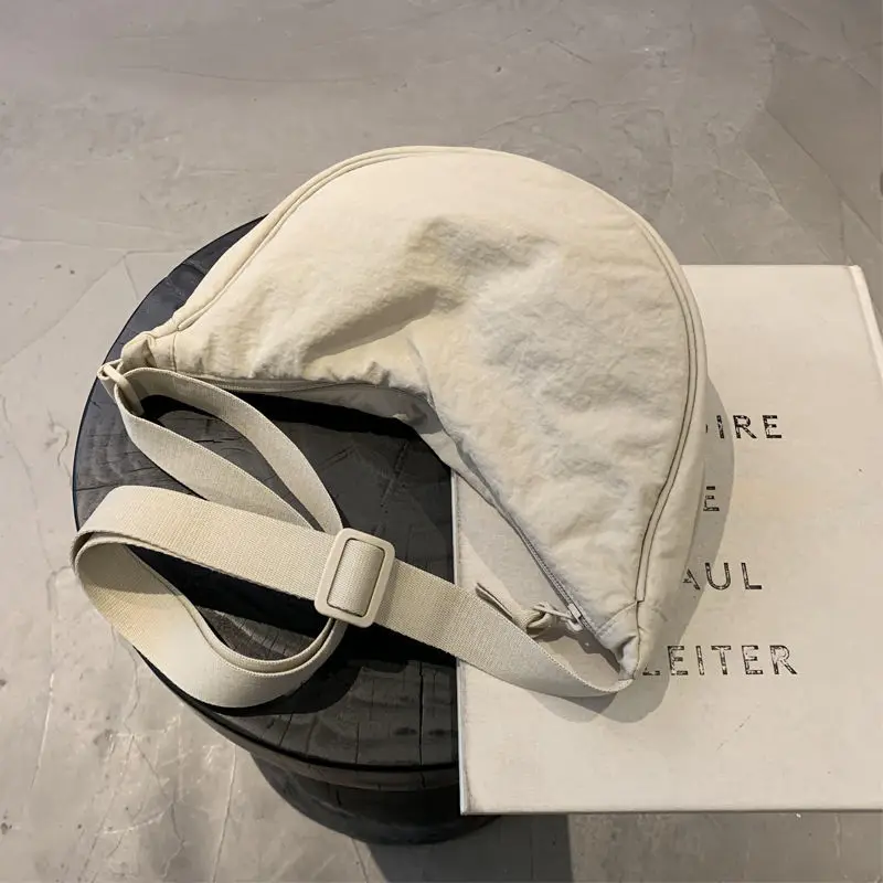 Bolso Bandolera De Nailon Para Mujer: Estilo Y Comodidad En Un Solo Accesorio