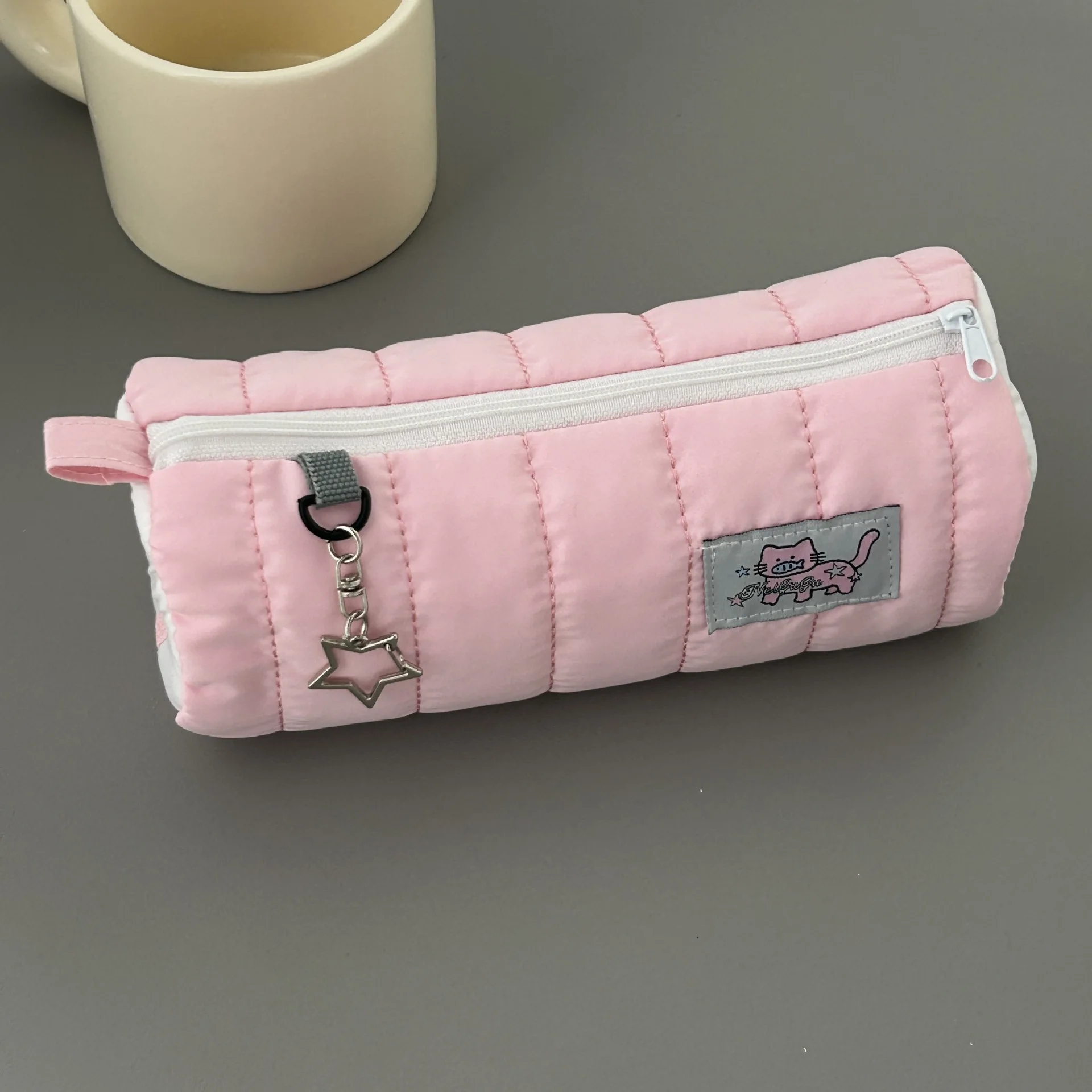 Estuche Escolar Amplio: Organiza Tus Útiles Con Estilo Estuche Escolar Amplio: Organiza Tus Útiles Con Estilo