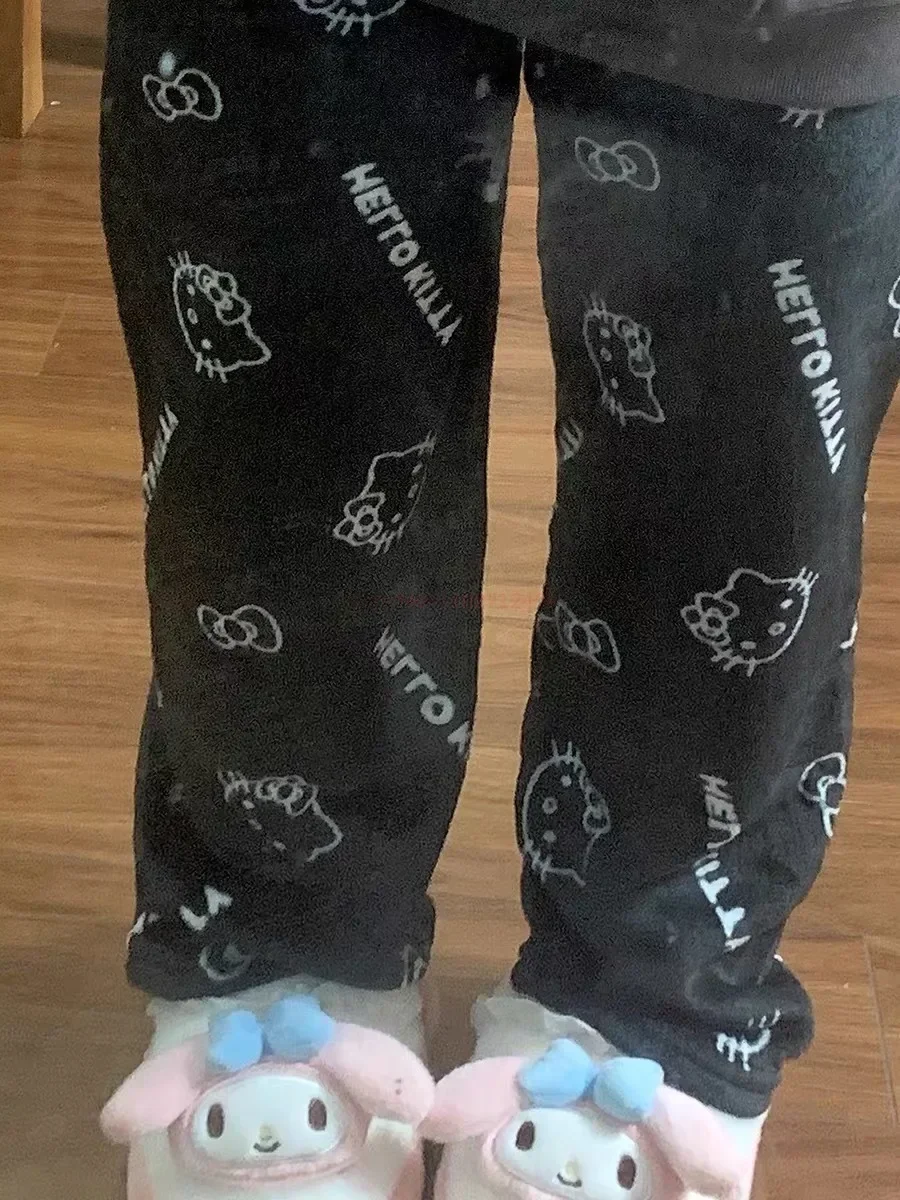 Pijama de Hello Kitty para mujer: cómodo y adorable