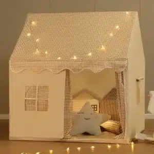 Casa pequeña y pegable para niños