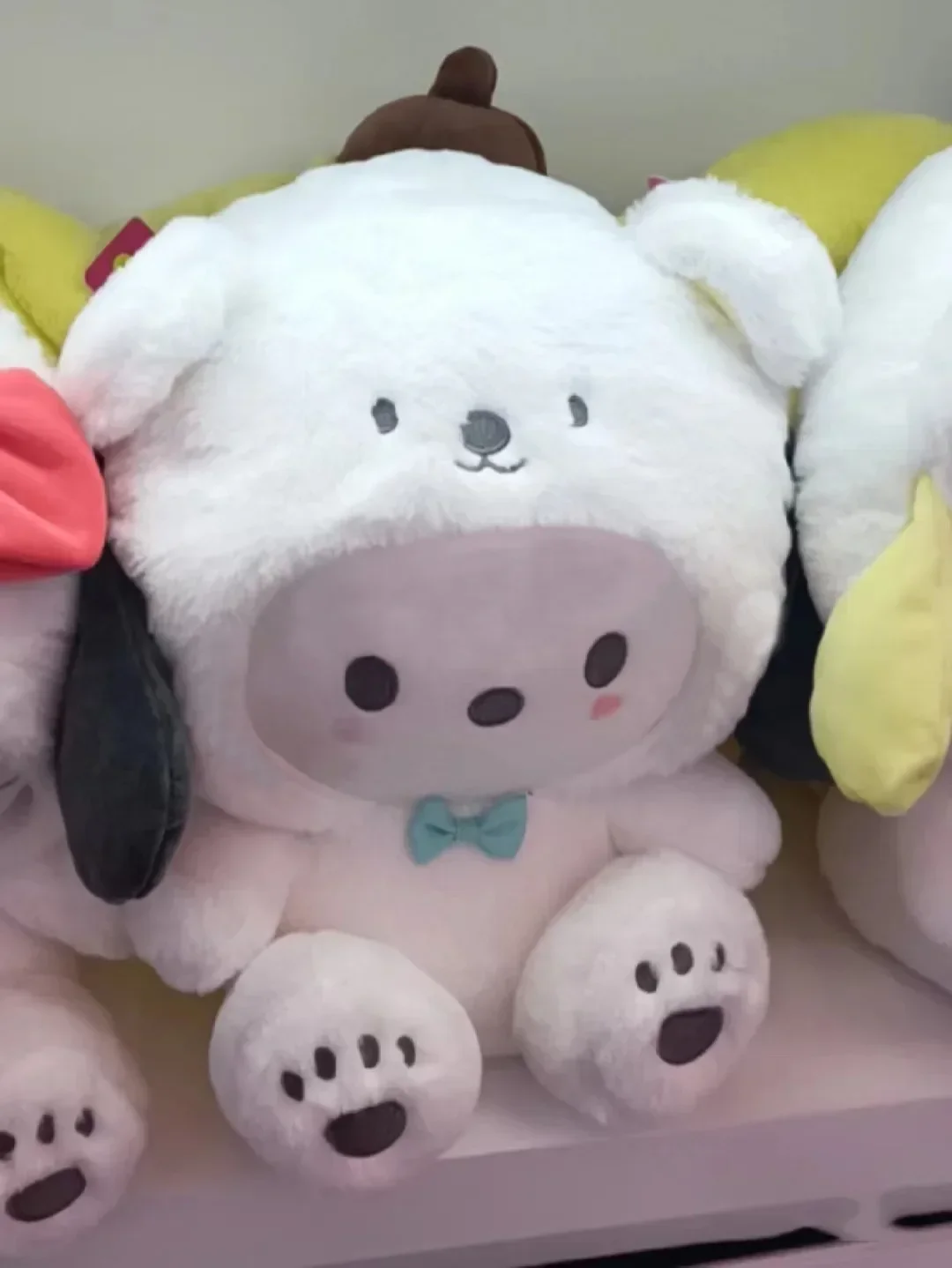Descubre la Magia de los Muñecos de Peluche de Hello Kitty: ¡Auténticos y Sorprendentes!