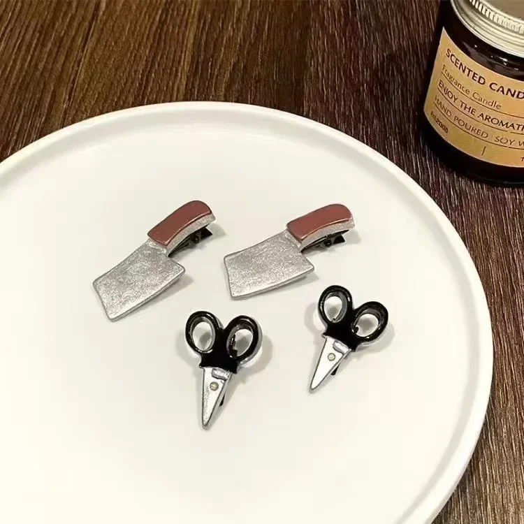 Eclipsa Con Estilo: Pinzas Innovadoras Para Transformar Tu Cabello