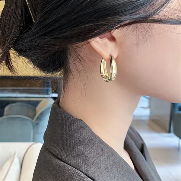 Imagen Informativa: Joyas De Lujo Para Dama: Aros Sencillos De Metal Para Dama | Tiendafiable