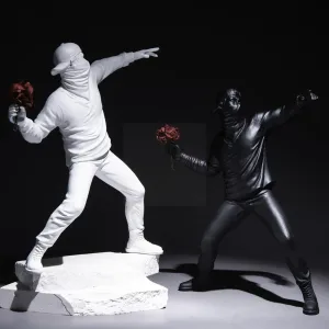 Imagen informativa: Esculturas de Banksy: Arte Moderno Revolucionario en Resina | Tiendafiable