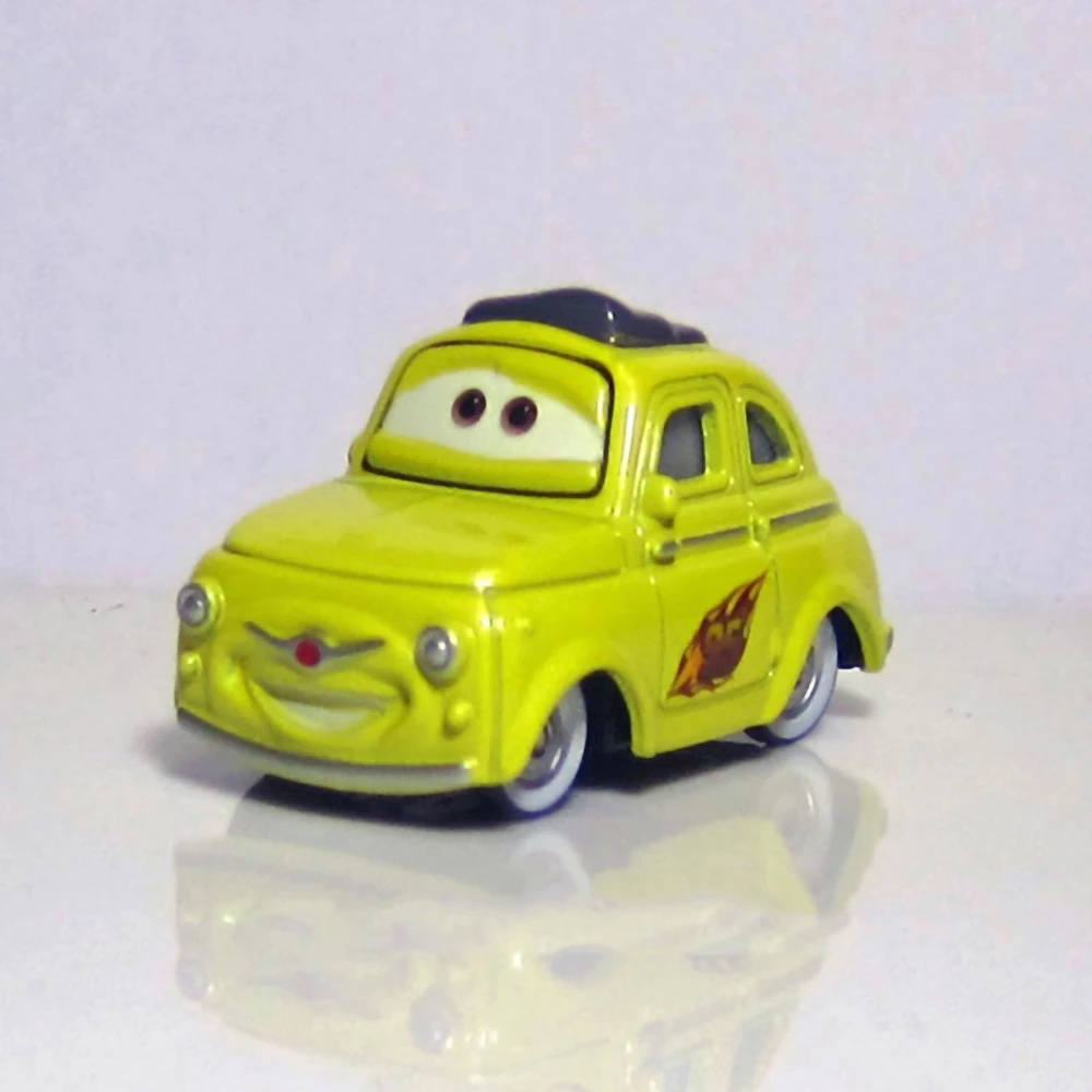 Coche de Juguete Realista de Alta Calidad de Metal