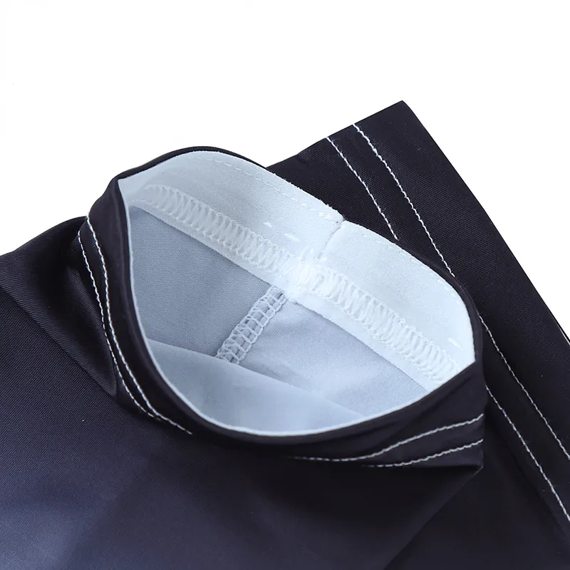 Descubre La Elegancia En Movimiento: Camisas De Seda Exclusivas Para Ciclismo